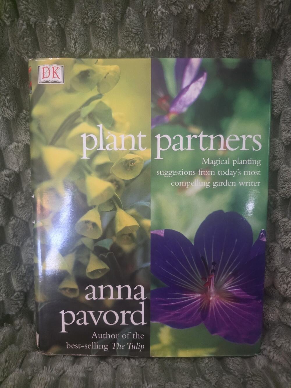 Plant Partners by Pavord, Anna Hardback, Like new Mylar cover